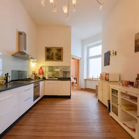 5 Artdeco In Zentrum Apartment Wiesbaden